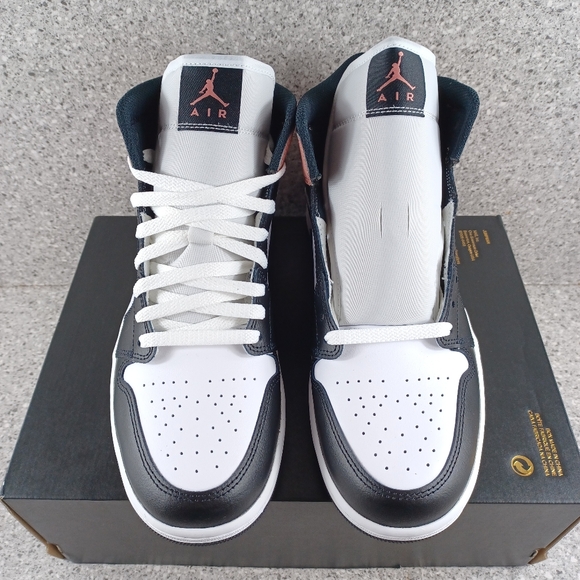 Nike Air Jordan 1 Mid Sneakers Shoes - Picture 3 of 11